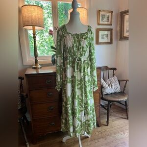 Great condition Ava & Viv Green Boho Floral Maxi Prairie Dress. Size X XL